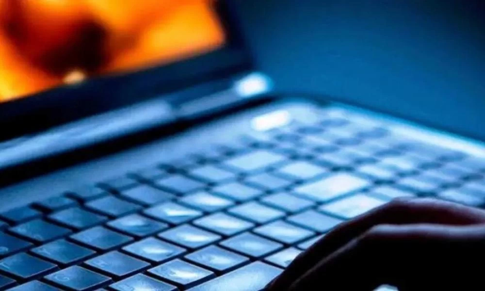 ΕΛ.ΑΣ.: Εξιχνίαση δύο υποθέσεων πορνογραφίας ανηλίκων